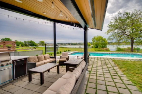 Lakefront Washington Home with Private Pool and Sauna